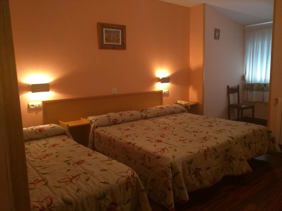 Hostal San Paio Lavacolla Exterior photo