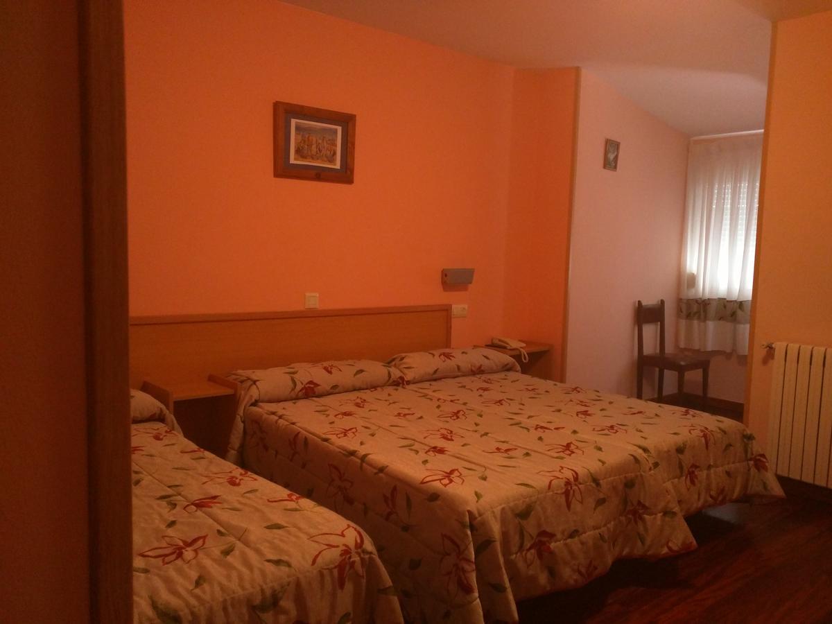 Hostal San Paio Lavacolla Exterior photo