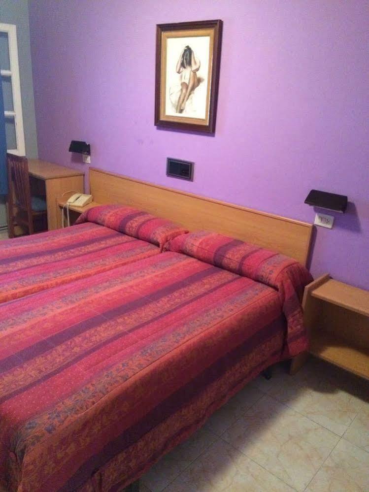 Hostal San Paio Lavacolla Exterior photo
